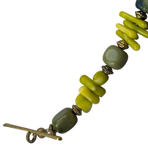 Green Stone Beaded Bracelet Toggle Clasp Chunky Boho Stretch Womens Earthcore - Picture 7 of 9